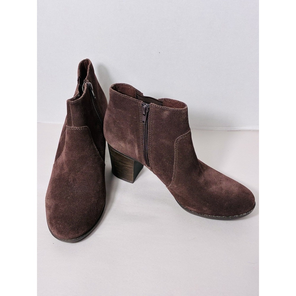 Clarks Enfield Senya Brown Suede Zip Ankle Bootie Heels Size 9M Classic Minimal
